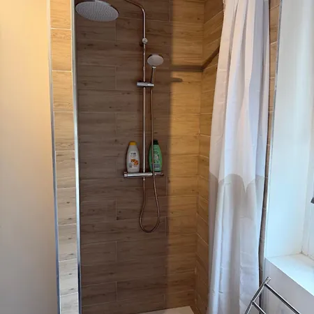 Joli A Euroairport-basel-mulhouse-freiburg Apartamento *