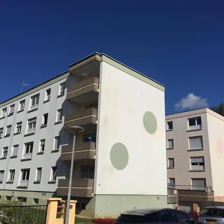 Joli A Euroairport-basel-mulhouse-freiburg Apartamento *